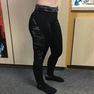 Popfit Camo Mesh Leggings Size Small